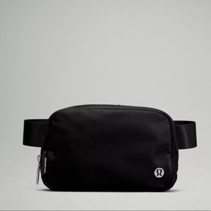 NWT Lululemon Everywhere Belt Bag Black
